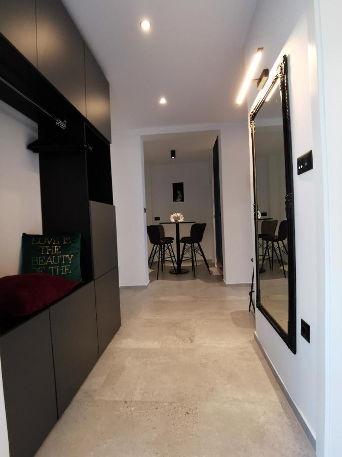 Luxury Zola Apartament *